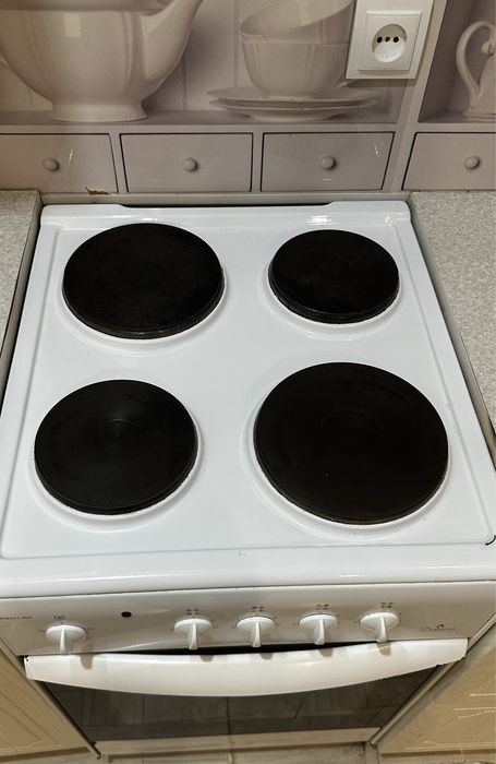 Продам электрическую плиту