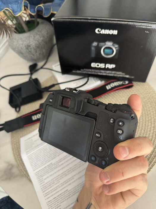 Canon eos RP  Body