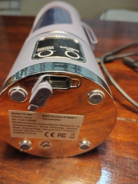 Преносим блендер 450 мл, презареждащ се с USB, за смутита и шейкове