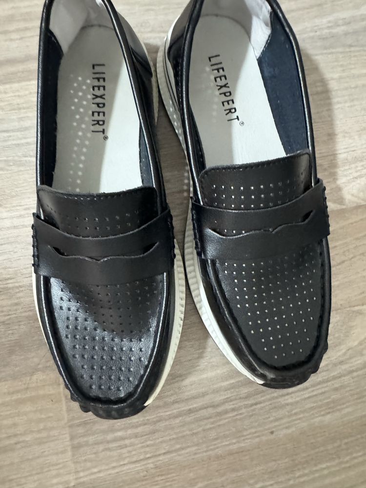 Женские мокасины