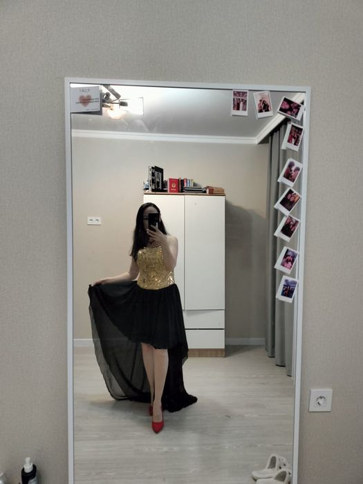 Продам вечерние платья по 42-48. Регулируются