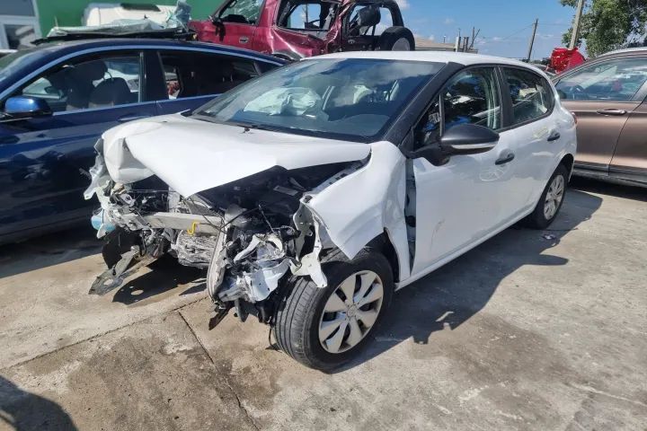 portiera stanga dreapta aripa navigatie motoras macara geam broasca stanga dreapta fata spate Citroen C3 3 motor 1.2 benzina Dezmembrez