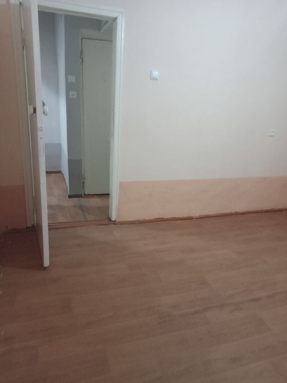Продается 2-х комнатная квартира кирпичный дом в городе Карши