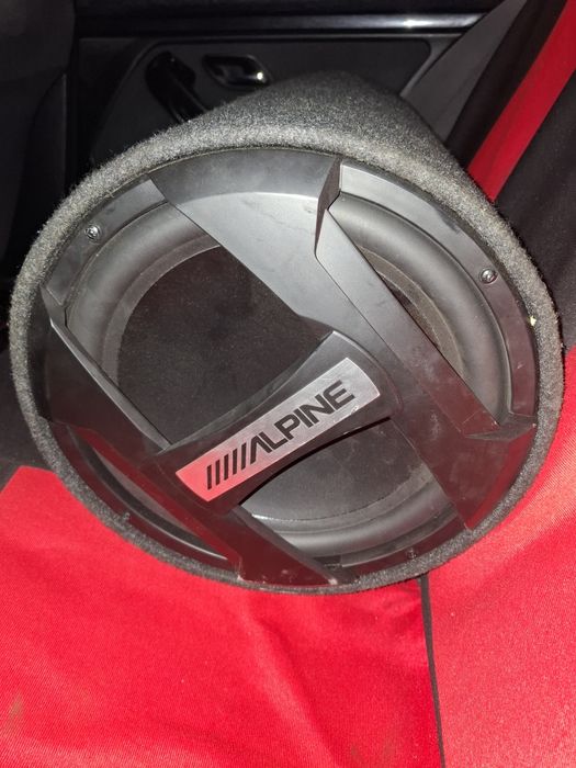 Бас каса Alpine 12 и Усилвател Thunder 1600w