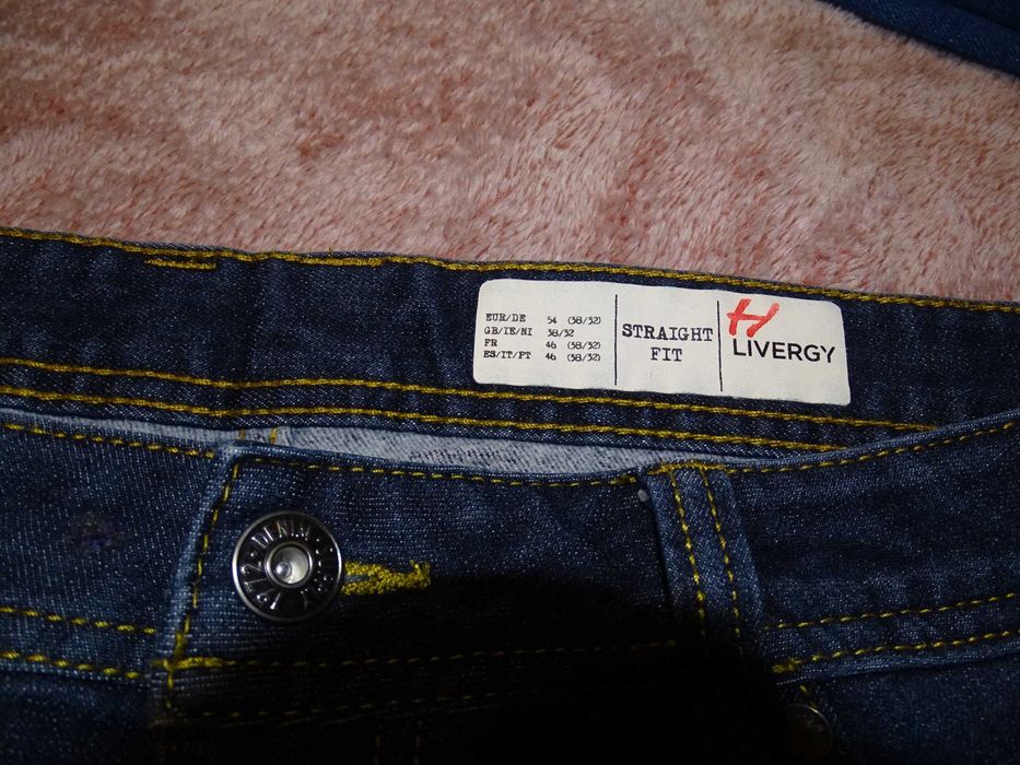 2 броя мъжки дънки + подарък ел. самобръсначка  PHILIPS и тример !