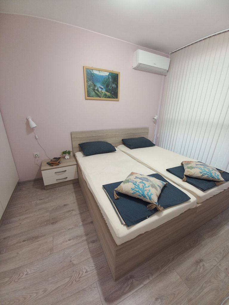 Дава се под наем Тристаен апартамент в Варна, Христо Ботев - 86 кв.м за 637.5 € - Снимка #4