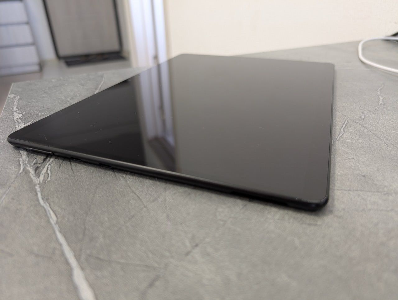 Планшет Microsoft surface x pro lte