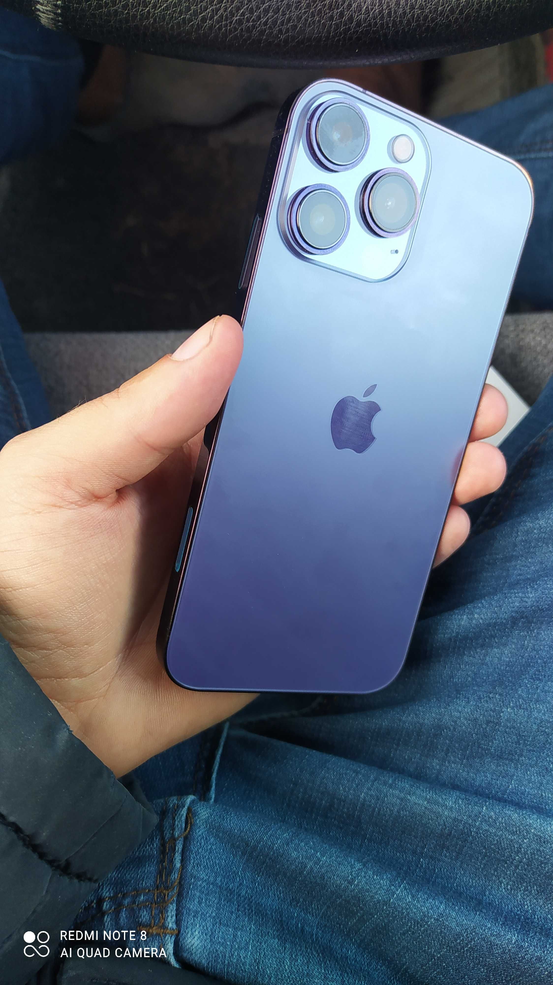 Iphone XR 14 pro korpisida hamma joyi iwlidi batareyka 100%