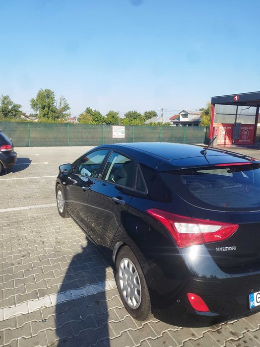 Vând Hyundai i30