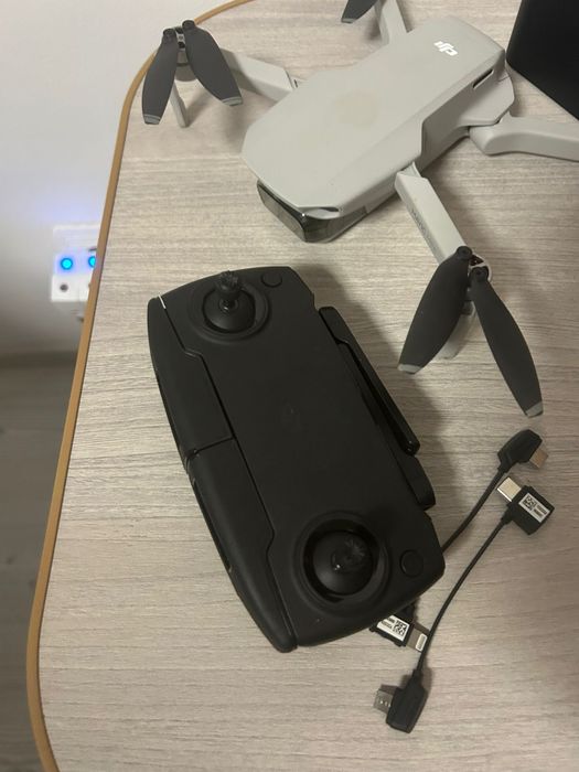 Drona dji mini