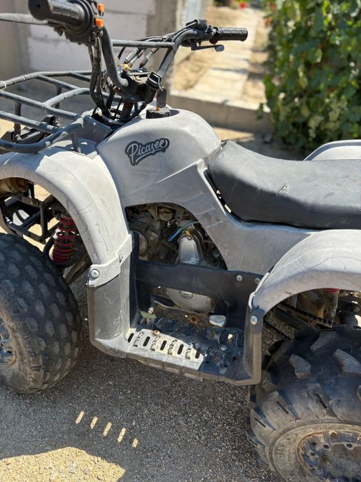 Vand doua atv-uri in stare buna de functionare