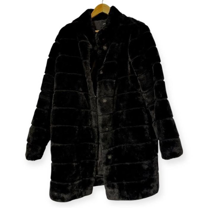 Пухено/плюшено палто RESERVED