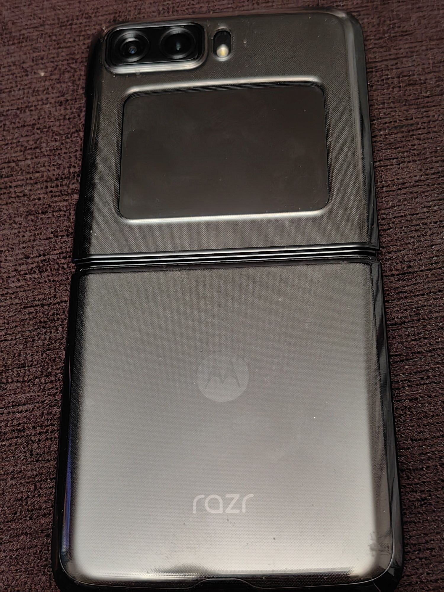 Продавам RAZR 2022 satin black