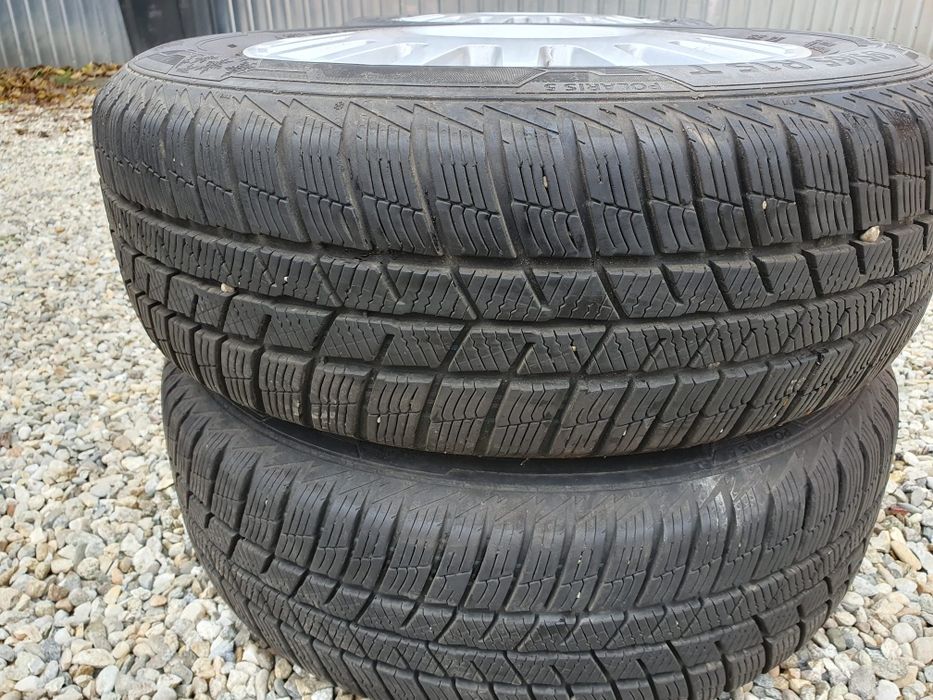 195/65 R15 anvelope de iarna cu jante de tabla (roti)