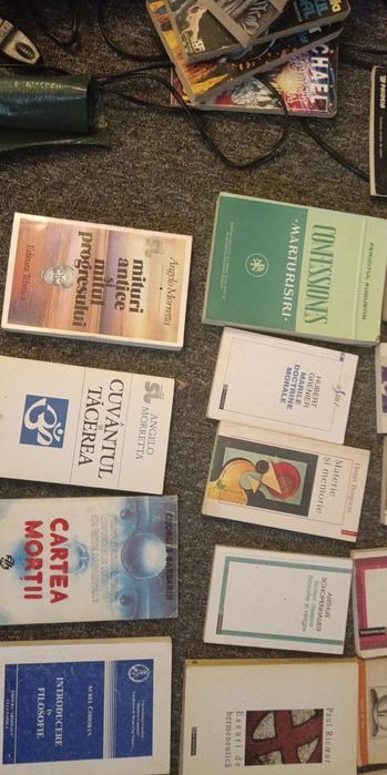 Lichidez biblioteca cu cărți de filosofie etnologie antropologie