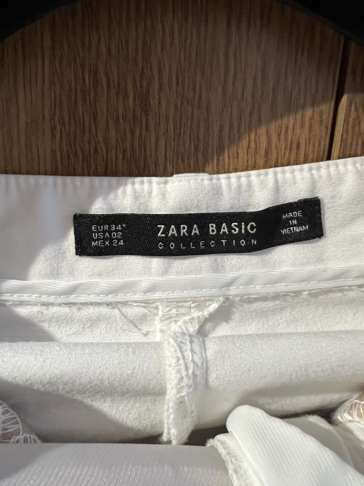 Pantaloni albi Zara