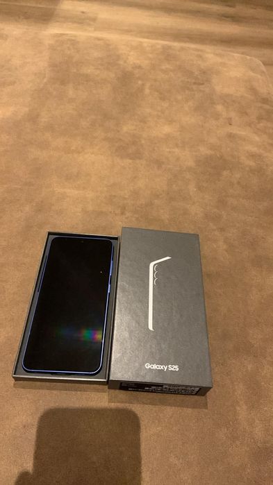 Продава се Samsung S25
