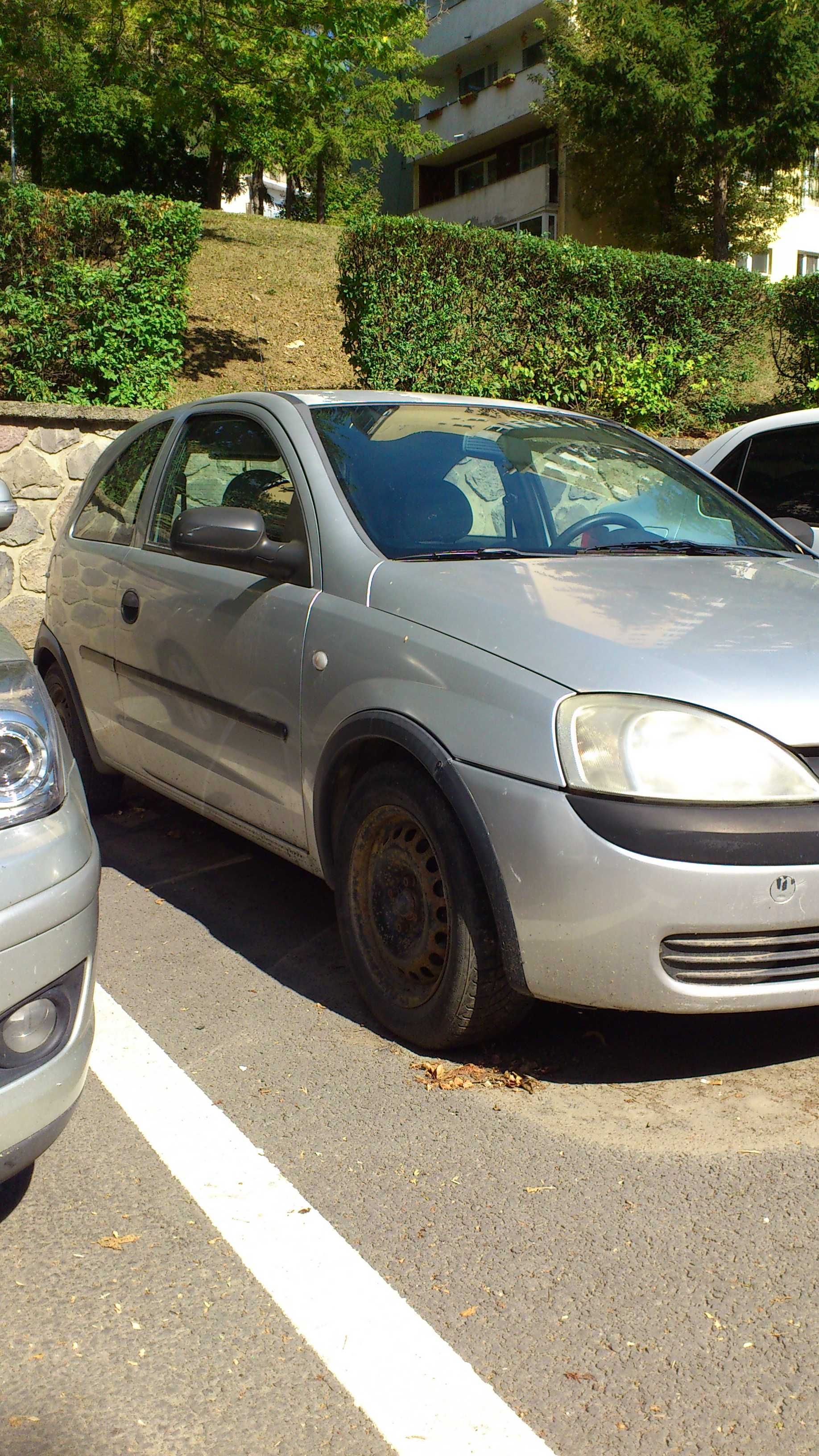 Opel două portiere 1.0 2001