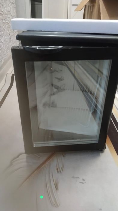 Продам мини холодильник