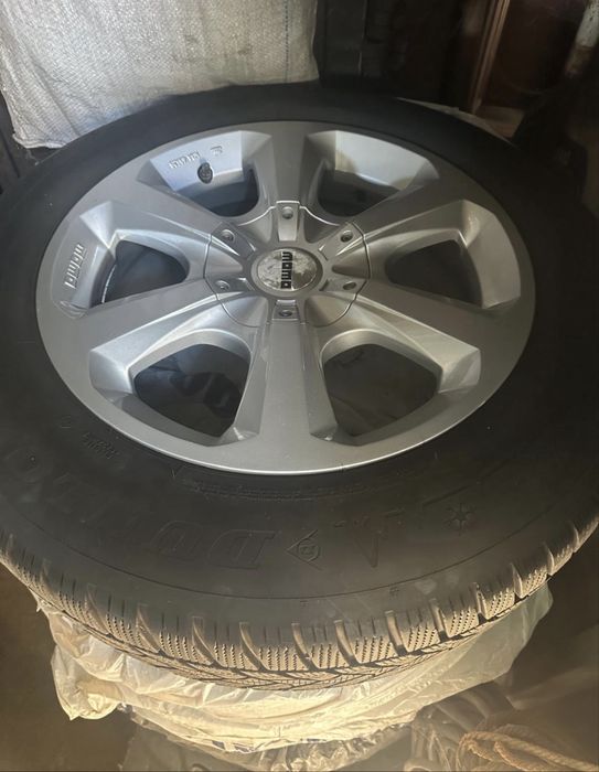Set de 4 jante MOMO+cauciucuri Iarna Dunlop+ senzori- 225/65/17