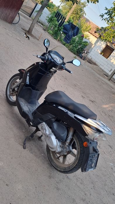 Vând Kymco People S 125cc (import austria)