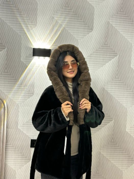 Актау шуба с капюшоном