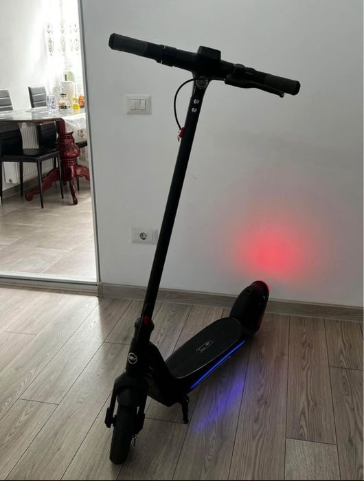 Vand trotineta MRYAM cu led