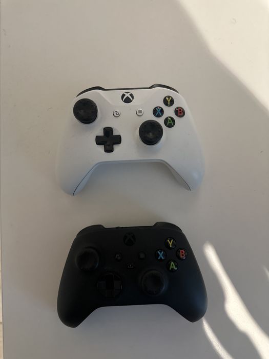 Vand xbox series x cu 50 se jocuri