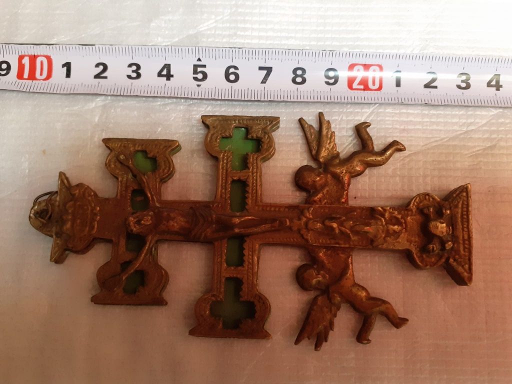 Crucifix vechi din  bronz