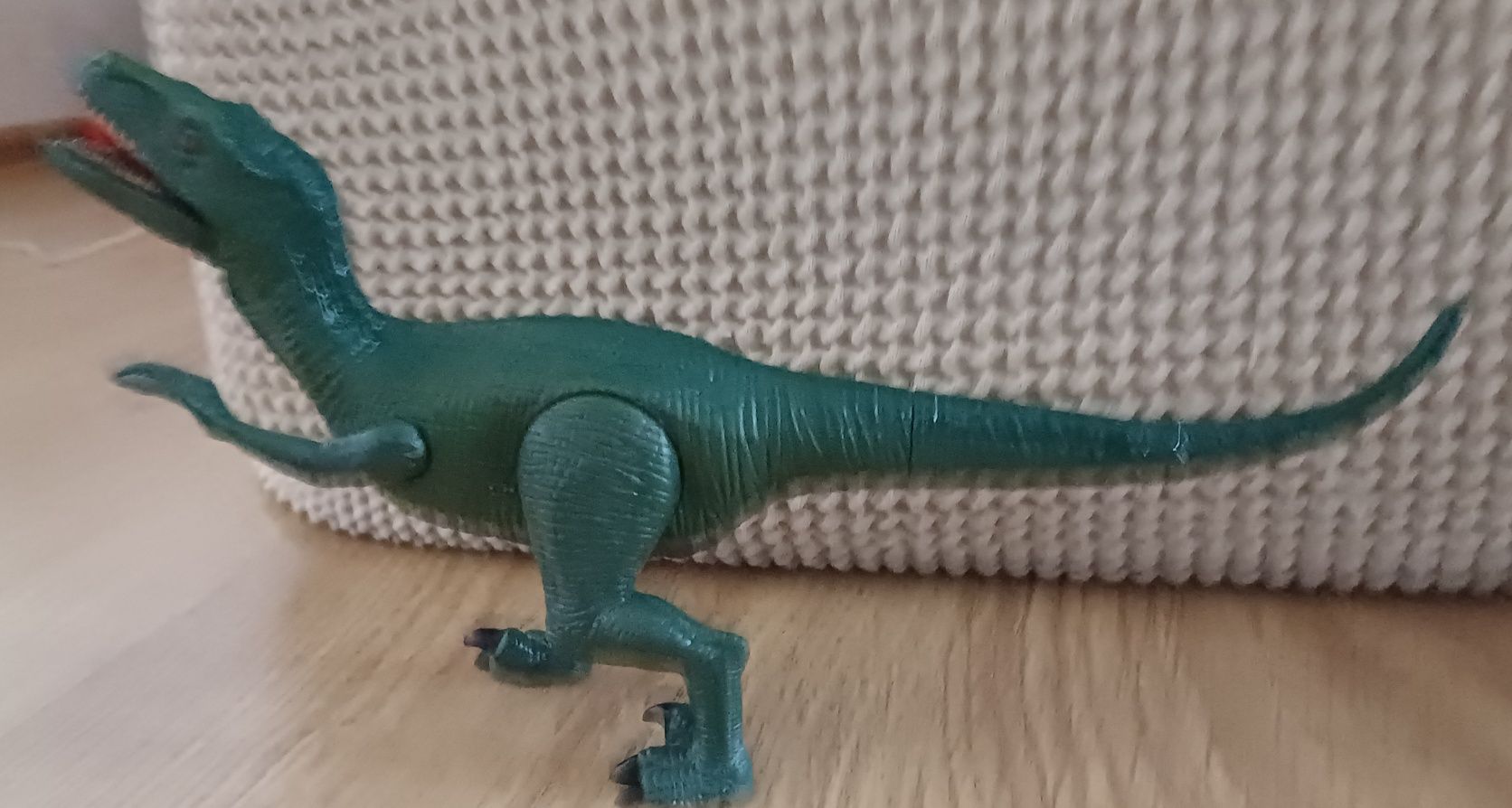 Dinozaur velociraptor