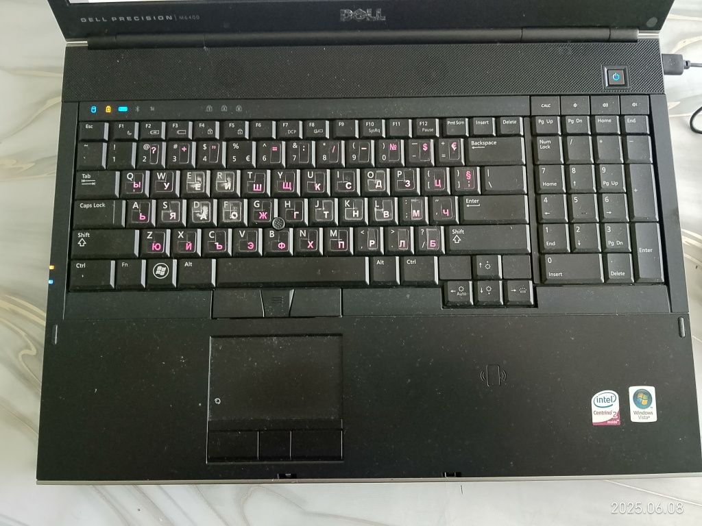 Продавам 17 инчов лаптоп Dell Precision M6400