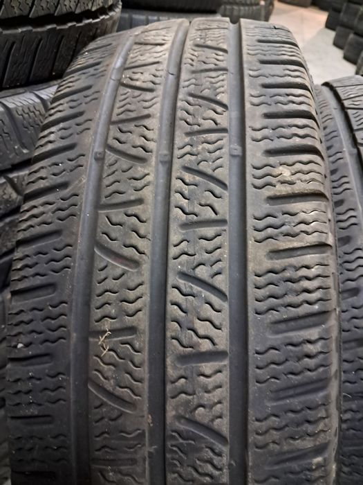 Anvelope second iarna 215 65 R16C Pirelli