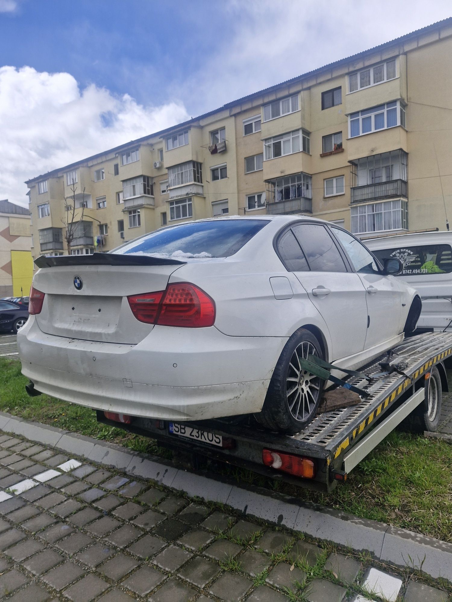 Dezmembrez bmw e90 lci motor benzina