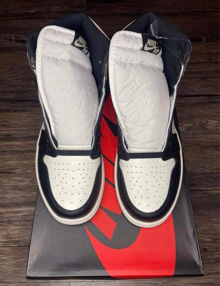 Air Jordan 1 Mocha (off white vlone moncler)