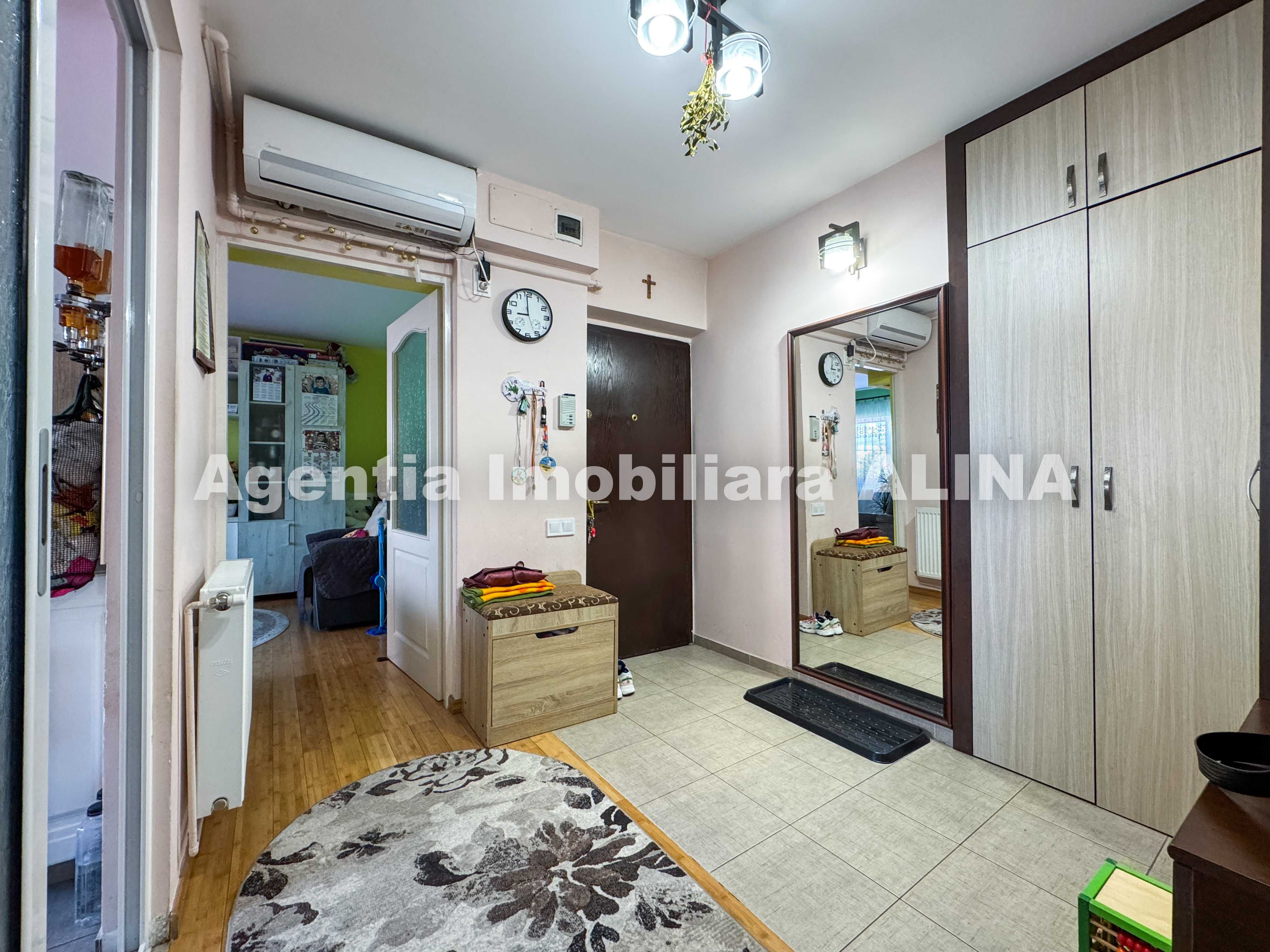 Apartament 3 camere in Deva, zona Astoria, 70 mp, decomandat, etaj 3