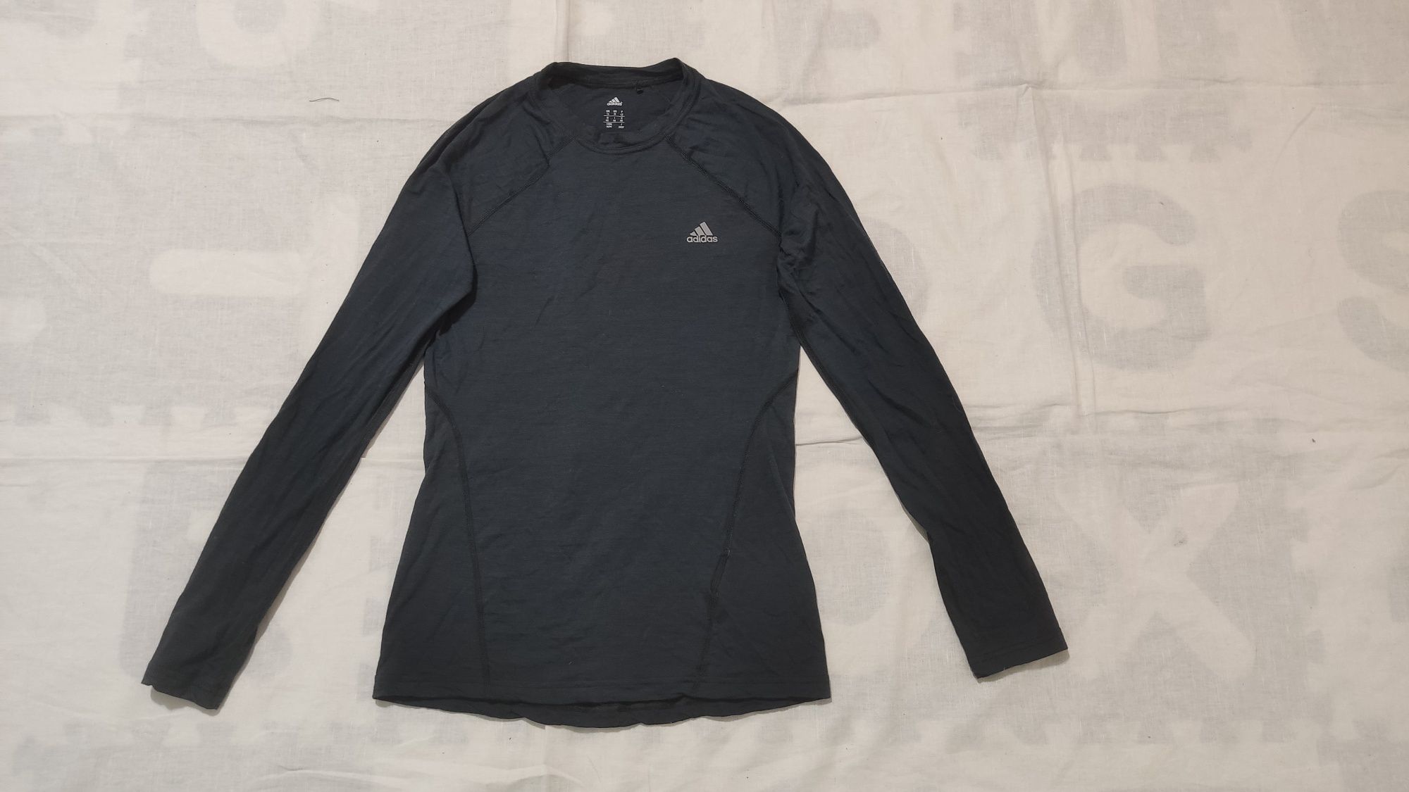 Bluza de corp 100% lână Adidas mărimea M dama ski snowboard munte tura