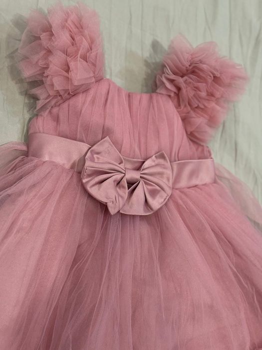 Прелестна рокля за момиче