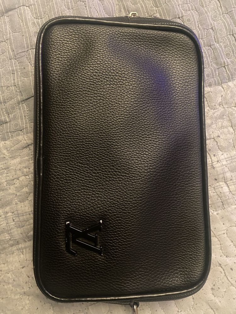 Louis Vuitton чанти