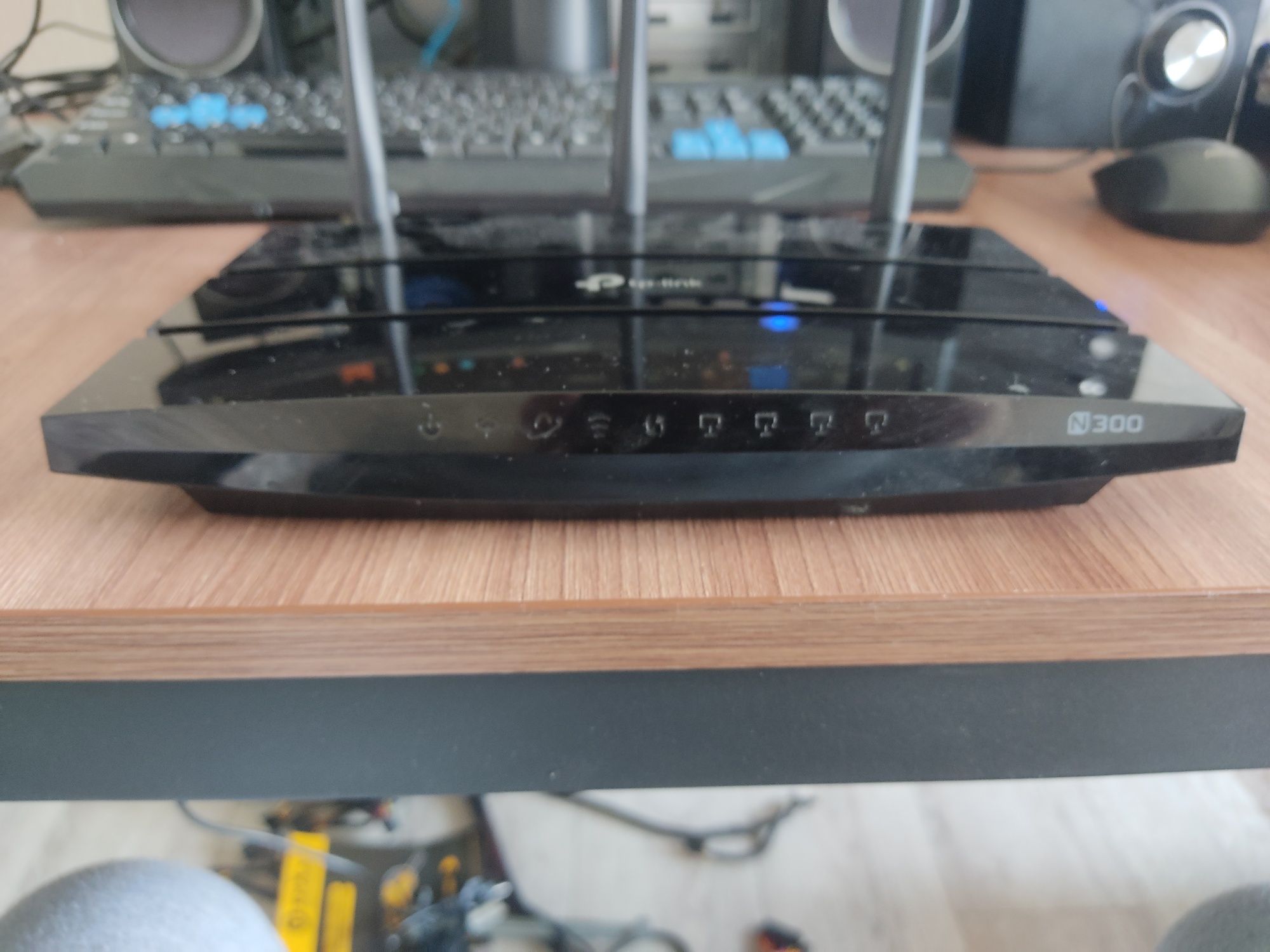 Продам Tp-link n300 рабочий