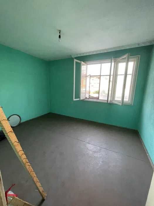 Продава се Четиристаен апартамент в Карлово - 110 кв.м за 450 €/кв.м - Снимка #4