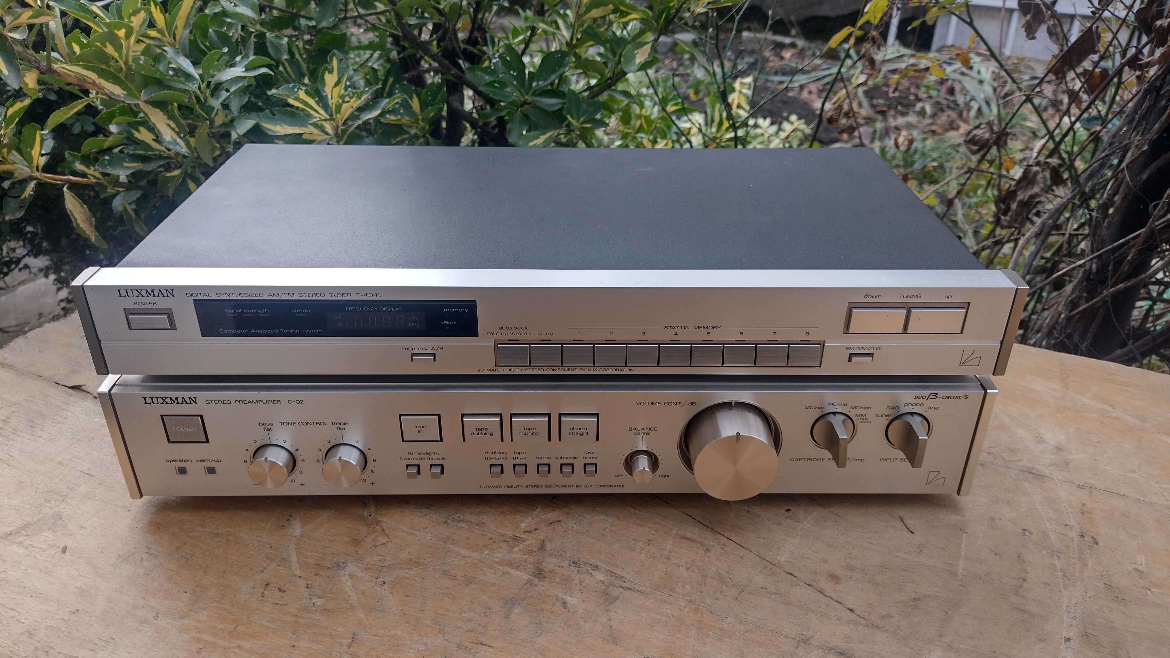 Luxman C-02 Pre-Amplifier и Luxman Tuner T-404L