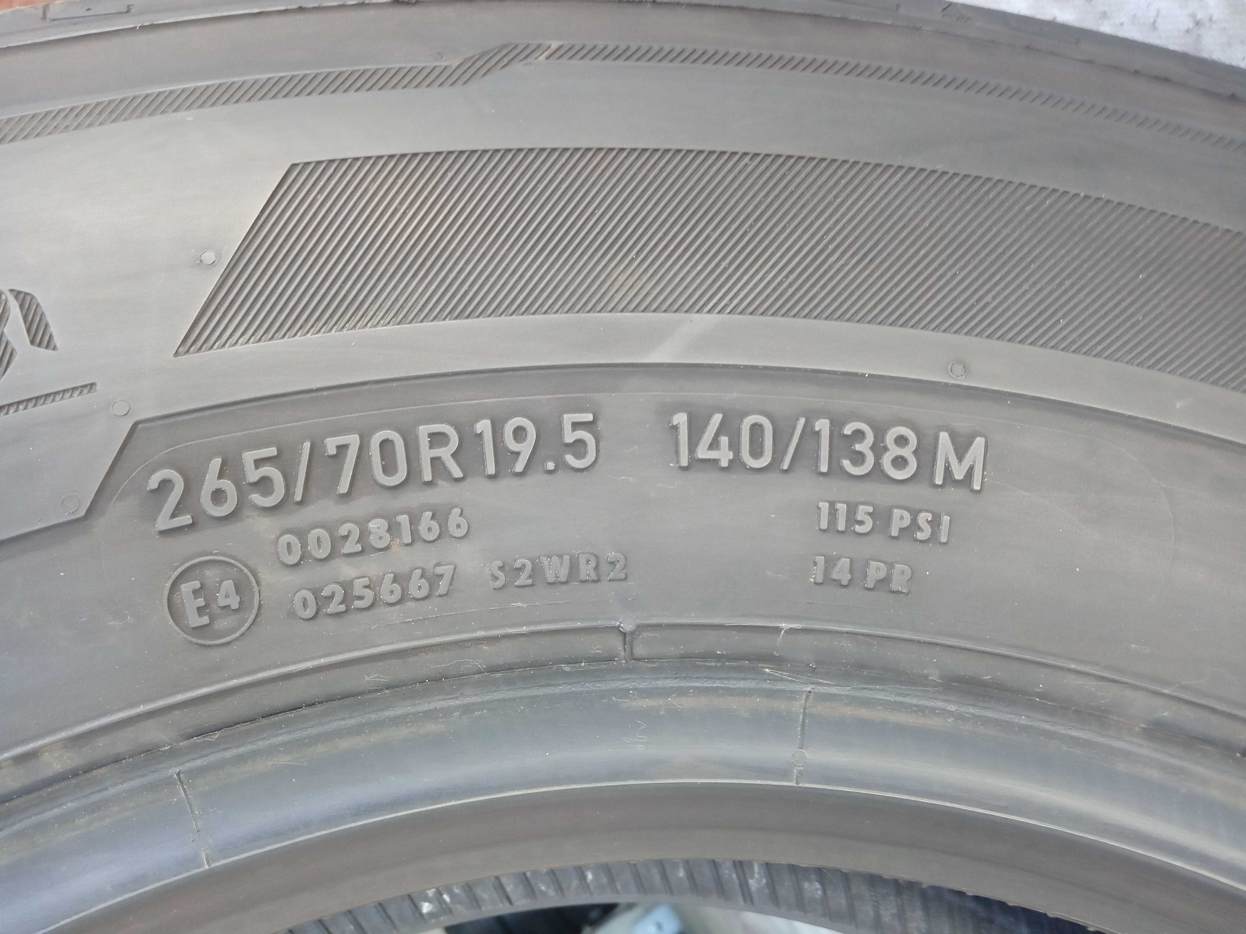 2 товарни гуми 265/70R19.5 Continental Hybrid HS3 140/138M DOT2023