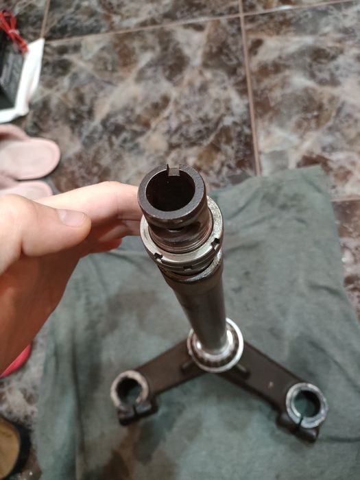 Jug Furcă Inferioară Piaggio X8,X9,Xevo Originală Cu Rulment