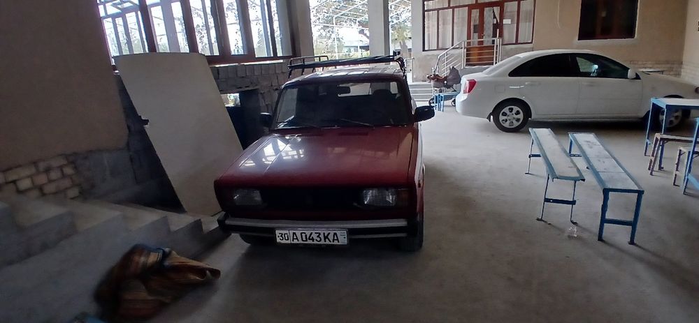 Lada2104  yil:1990 holat:normal gaz:propan  narxi kelishiladi.