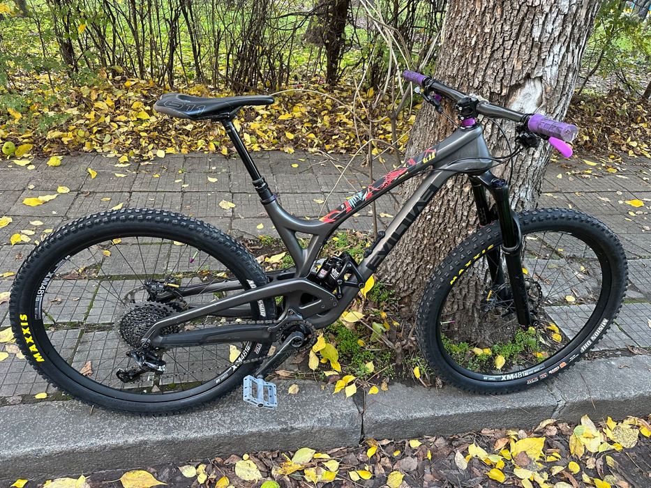 Карбоново ендуро Evil Insurgent 29