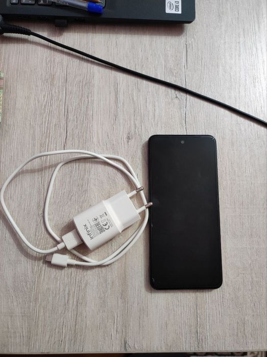 Infinix Smart 8, 4/64 гб