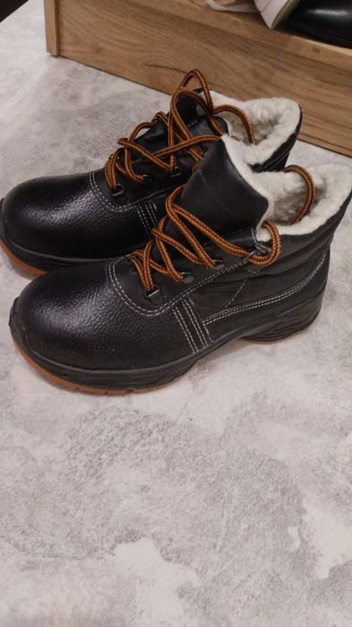 Продам обувь новая