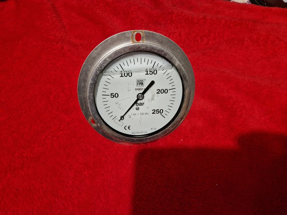Manometru 250 bari