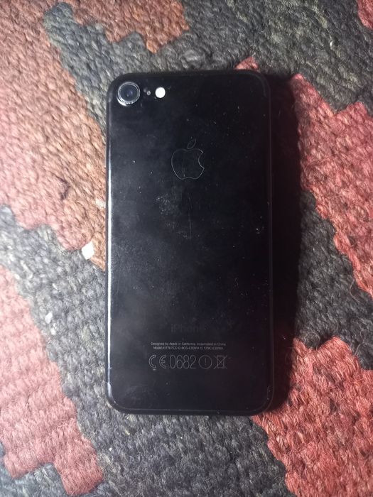 Iphone 7 srochni sotiladi