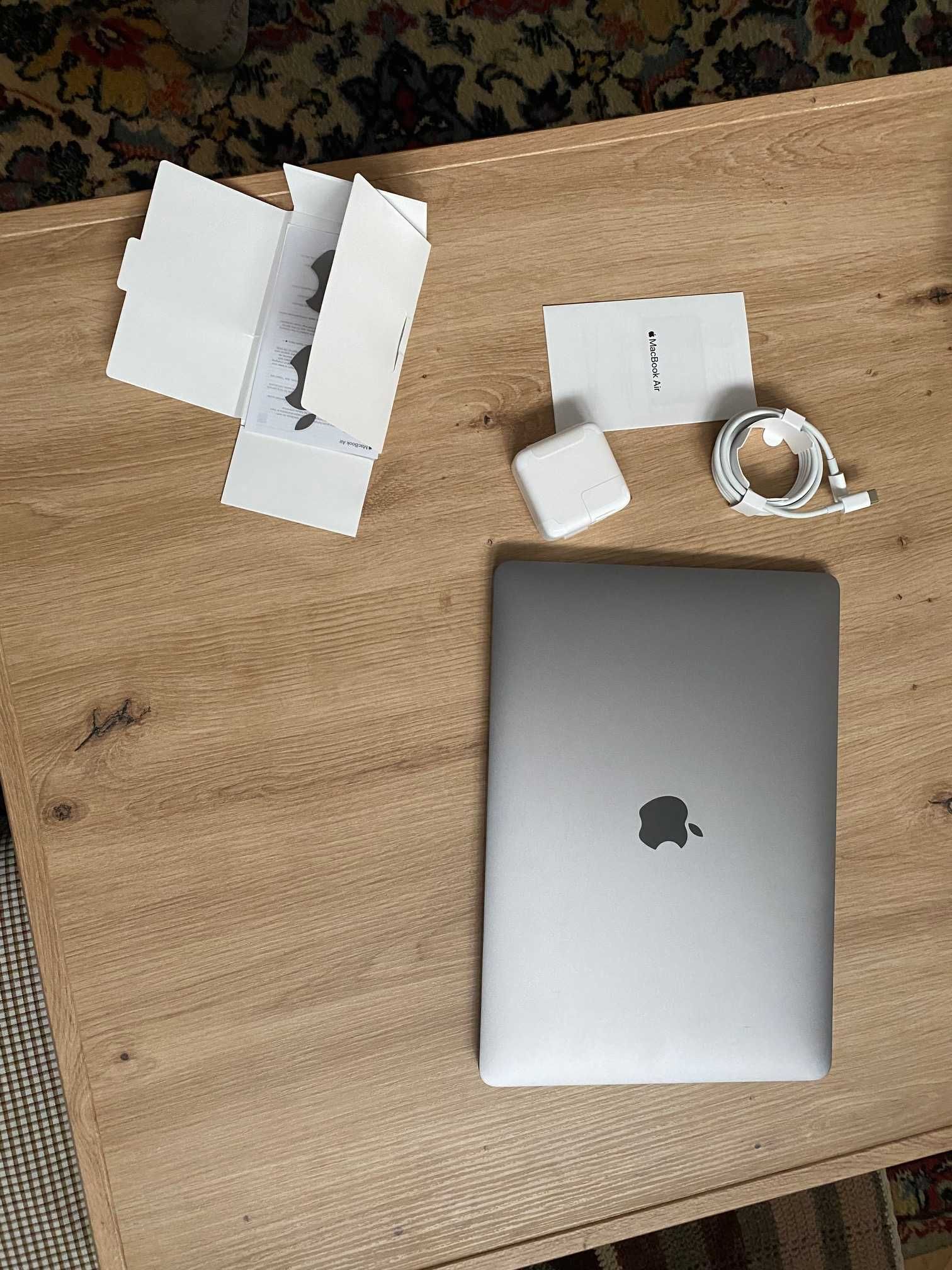 MacBook air - чисто нов